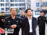汤宝林强调指出，齐心协力突出重点抓好交通整治