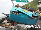 龙港大巴车在福安侧翻5人死亡