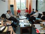 市委宣传部副部长王祖共来我镇检查先进基层党校工作