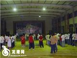 龙港镇举行“创强杯”篮球、乒乓球赛