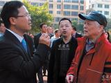 东海舰队原副司令员刘际潘回乡走访（图）