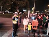 龙港交警艰苦严守，打赢新年第一战