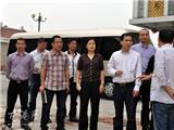 王忠秀督查“拆违建绿”工作