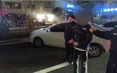 龙城锐警·百日攻坚丨7人落网！龙港警方严打“拉车门”盗窃护平安！