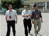 市教育局领导巡视高考龙港考点