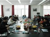 市国土局局长刘允南来我镇看望下派干部
