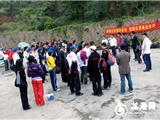 迎奥运“李信杯”全民健身游泳赛举行