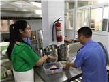 龙港学区联合龙港镇市场监督管理局开展校园食品安全检查