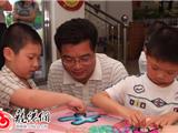 书记镇长与娃娃共庆“六一”