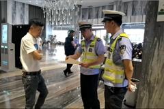 龙港交警深入涉酒场所开展“拒绝酒驾”源头宣传