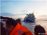 一货轮在温州海域触礁搁浅！13人获救