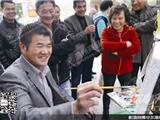 龙港泥水匠自学油画办“个展” 央视前来一探究竟