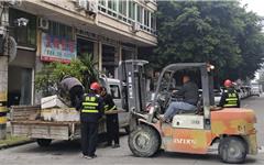 清障！龙港城北执法队打通出行“堵点”