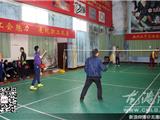 龙港镇举办庆“五一”职工羽毛球比赛