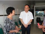 “七一”前夕 镇领导慰问老党员和生活困难党员