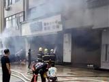 突发！龙港某广场一仓库起火 未造成人员伤亡