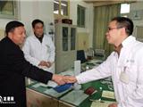 吕存阳慰问一线医务工作者