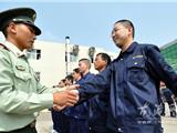 企业员工来“当”兵