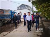 朱文胜率队到“垃圾革命”末位村进行回访督查