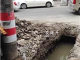 龙港海港路372号新修路段被开挖 谁来“埋单”？