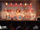 交通安全巡演宣传车开进龙港