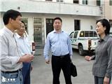 邱华萍副县长来我镇慰问环保工人