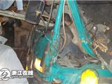 发生两起车辆事故  消防急救两人
