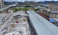 首批工业厂房启动拆除！龙港市鳌江四桥片区城市有机更新项目按下“加速键”！