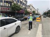 龙港多条道路施工，交警坚守一线！