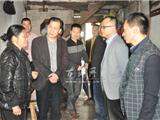 党的群众路线教育实践活动：王忠秀“进村入户”听意见
