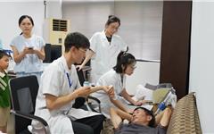 家门口的健康守护！30+医护团队为居民送上暖心义诊