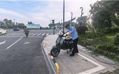 龙港：聚力整治人行道停车秩序 精细治理还路于民