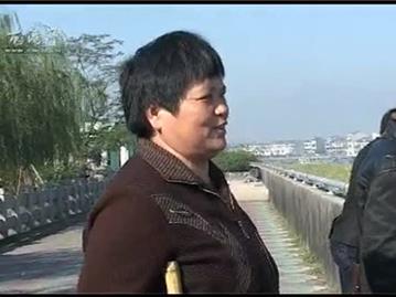 外滩江堤外惊现私坟 民政部门介入调查