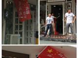 国庆前夕 龙港一美发店将国旗变成广告旗