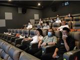 龙港市政协机关党员集体观影《红色动力》 激发党员服务社会新动力