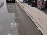 宫后路28号周边下水道堵塞 居民头疼不已