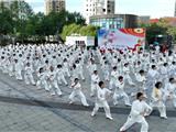 龙港500余名“银龄达人”秀太极，这场重阳盛宴活力爆棚！