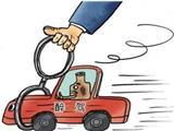 醉驾撞上路边车 无证司机却喊冤