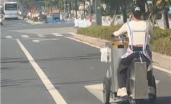 美女驾“车”一路“拉风”回头率100%