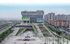 龙港：园在城中生长 产在景中焕新
