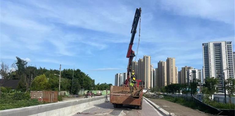 台风过后，龙港海塘安澜工程全力抢抓工...