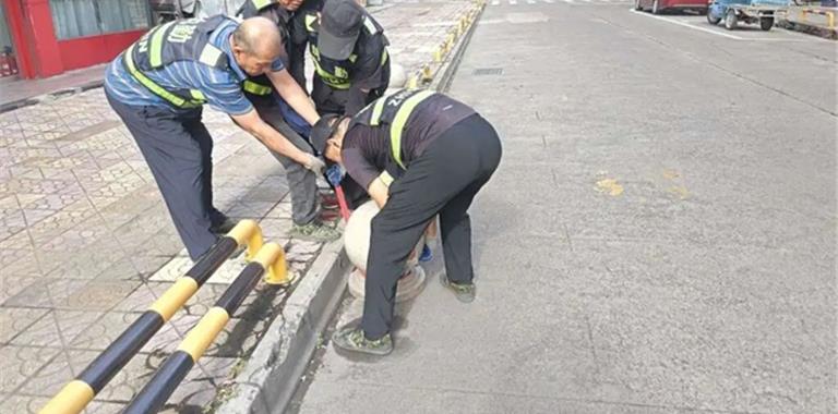 清石墩、治乱象！龙港专项整治公共停车...